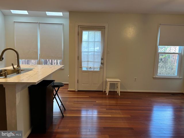 46706 BULLFINCH SQ, Sterling, VA 20164