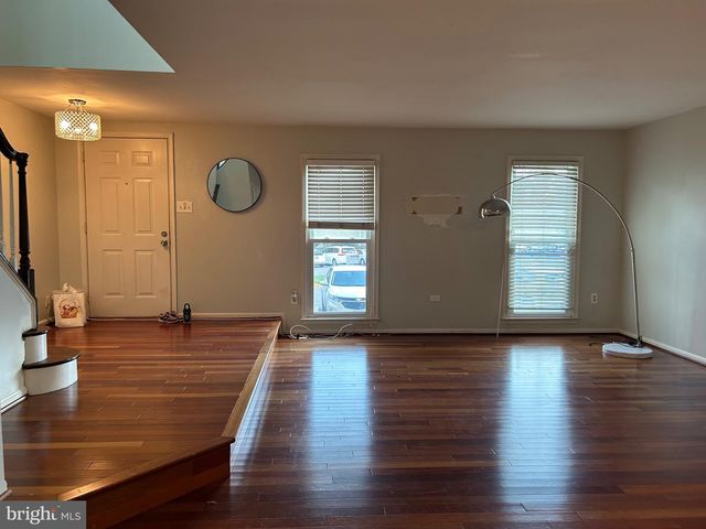 46706 BULLFINCH SQ, Sterling, VA 20164