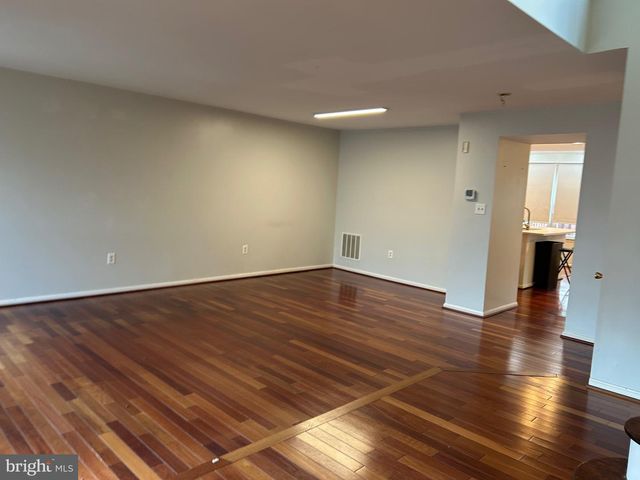 46706 BULLFINCH SQ, Sterling, VA 20164