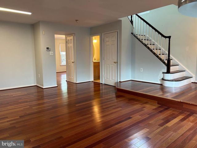 46706 BULLFINCH SQ, Sterling, VA 20164