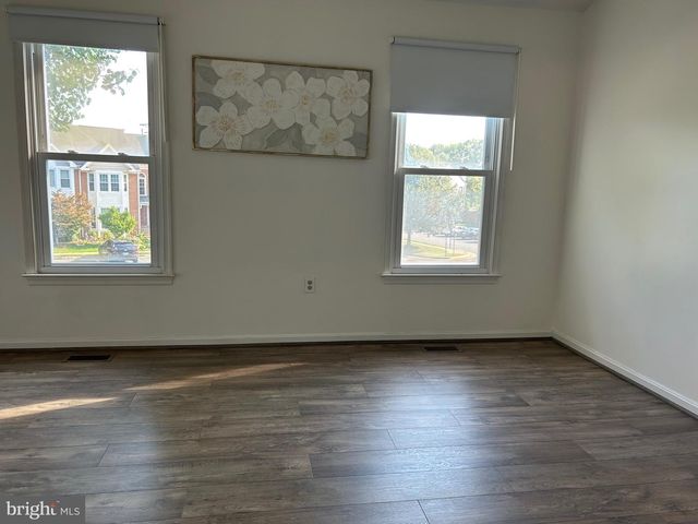46706 BULLFINCH SQ, Sterling, VA 20164