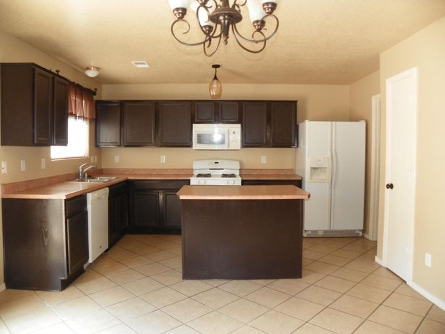 1828 Chicoma Road NE, Rio Rancho, NM 87144