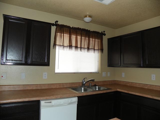 1828 Chicoma Road NE, Rio Rancho, NM 87144