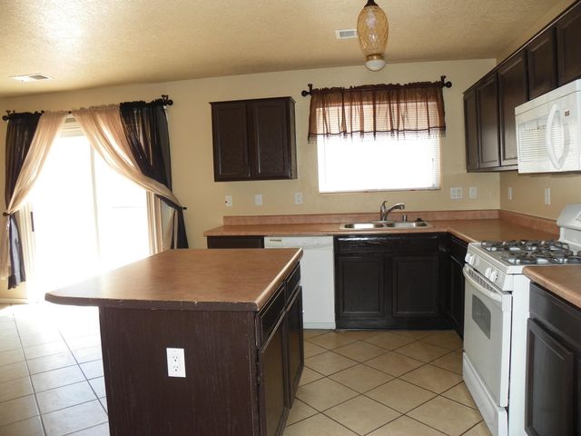 1828 Chicoma Road NE, Rio Rancho, NM 87144