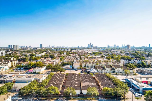 5212 Washington Avenue, Houston, TX 77007