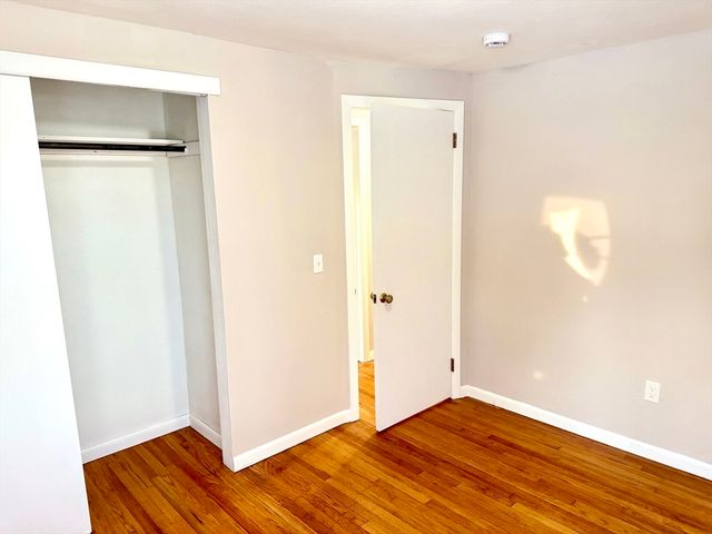 37 Plateau Cir, West Springfield, MA 01089