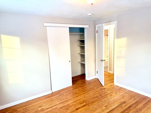 37 Plateau Cir, West Springfield, MA 01089