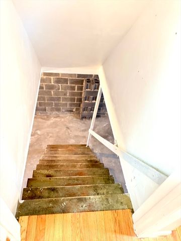 37 Plateau Cir, West Springfield, MA 01089