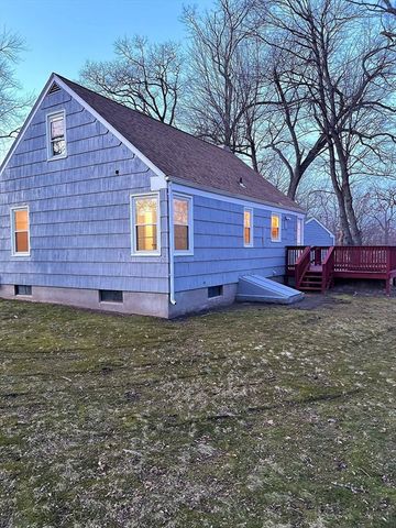 37 Plateau Cir, West Springfield, MA 01089