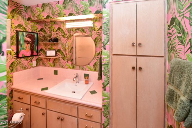 202 N 58TH Street, Mesa, AZ 85205