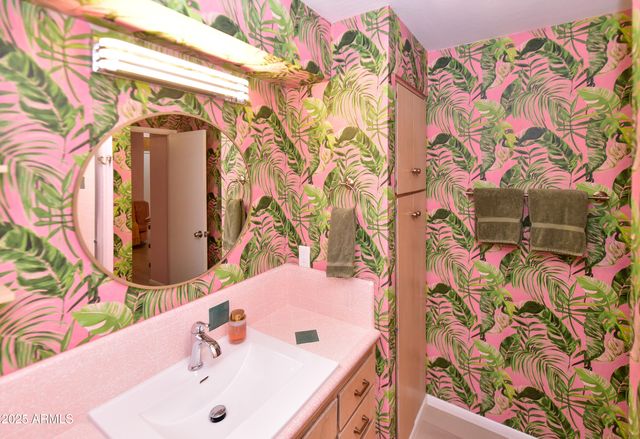 202 N 58TH Street, Mesa, AZ 85205