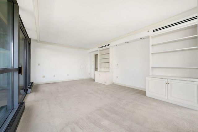 1 Miranova Place, 925, Columbus, OH 43215