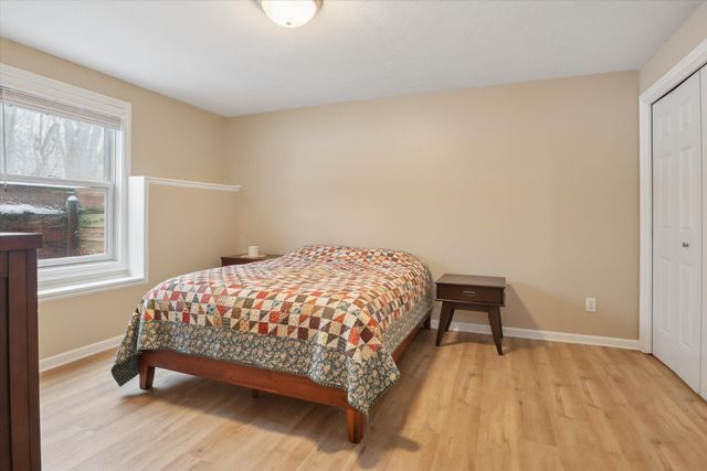 2402 Crest Haven Boulevard, Oronoko Twp, MI 49103