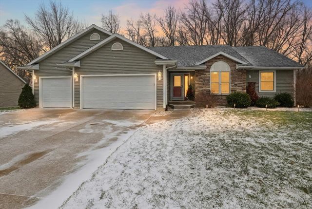 2402 Crest Haven Boulevard, Oronoko Twp, MI 49103
