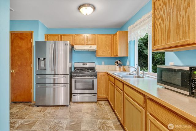 4945 Bowwood Circle NE, Bremerton, WA 98310