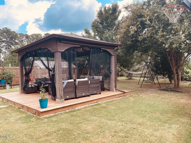 4860 Lily Garden Drive, Apex, NC 27539