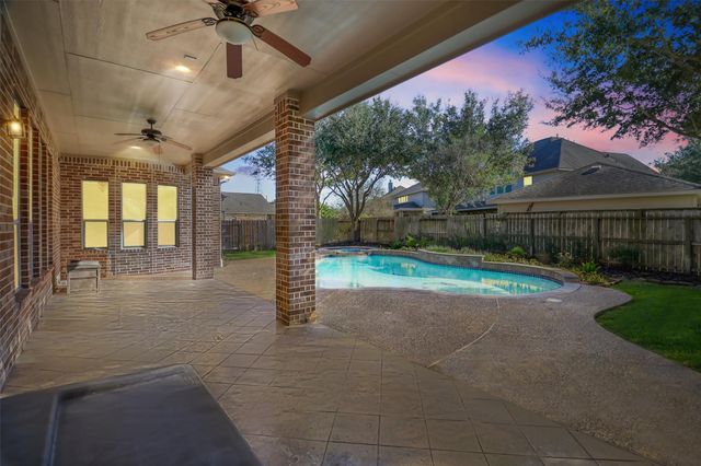 28019 Nobbe Hollow Drive, Katy, TX 77494