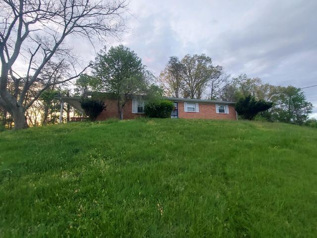 150 E 3rd Street, Beattyville, KY 41311