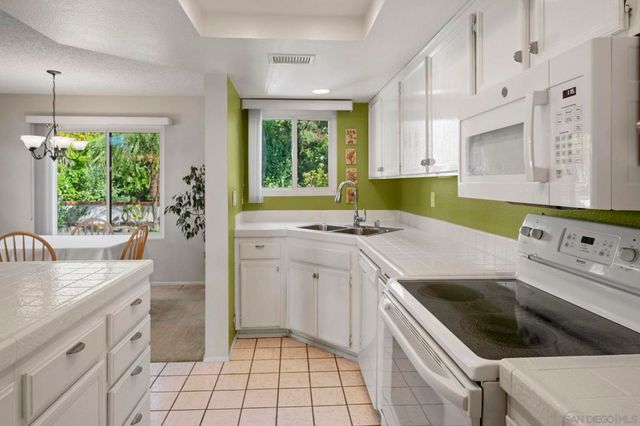 10503 Flora Azalea Ct. W, Santee, CA 92071