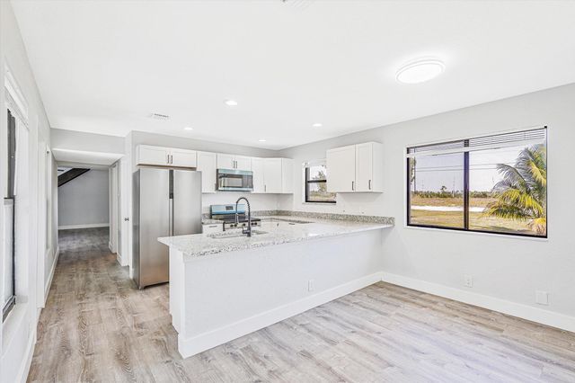 17852 94th Street N, Loxahatchee, FL 33470