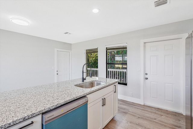 17852 94th Street N, Loxahatchee, FL 33470