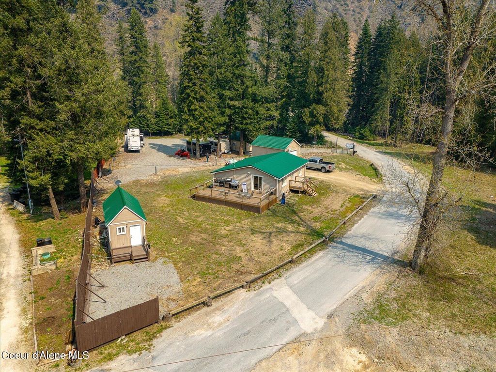 215 Prichard St, Prichard, ID 83873