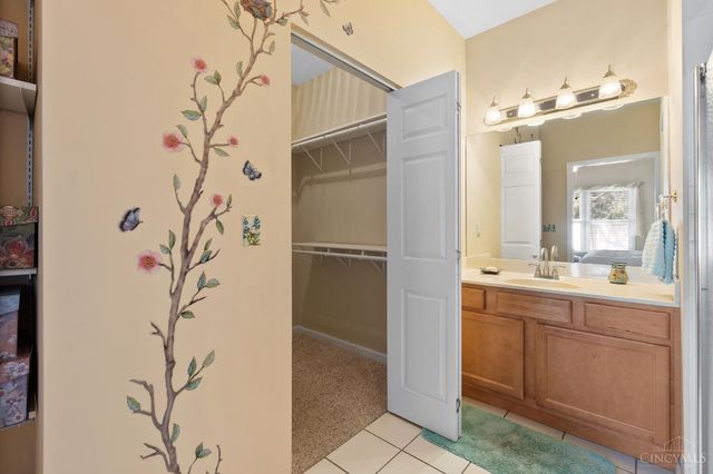 336 Lauryn Meadows Court, Fairfield, OH 45014