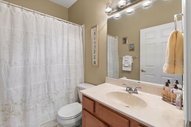 336 Lauryn Meadows Court, Fairfield, OH 45014