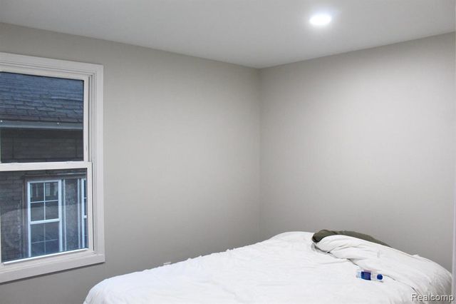 9836 Dequindre Street, Hamtramck, MI 48212