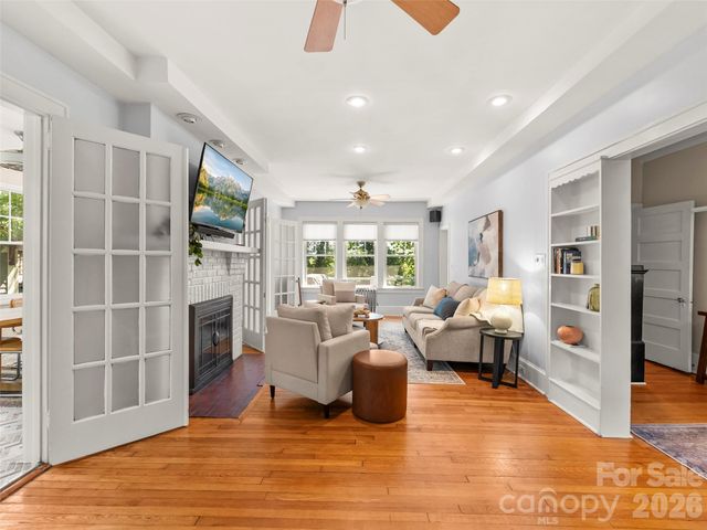 1 Kenilworth Road, Asheville, NC 28803