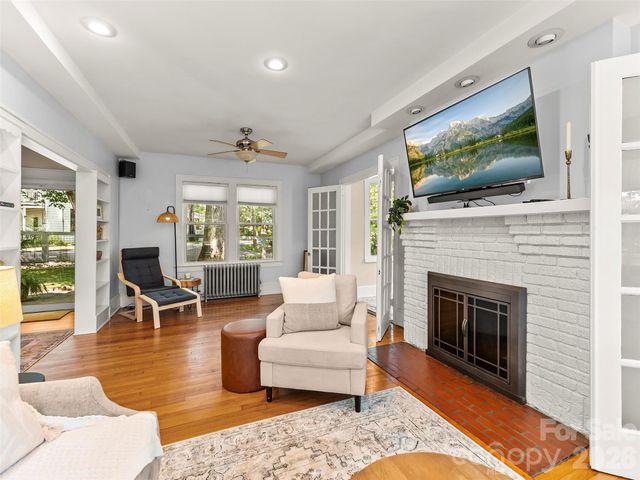 1 Kenilworth Road, Asheville, NC 28803