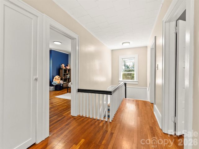 1 Kenilworth Road, Asheville, NC 28803