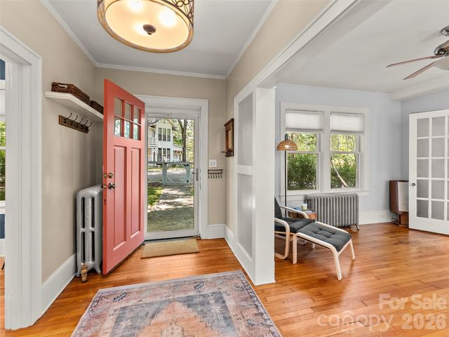 1 Kenilworth Road, Asheville, NC 28803