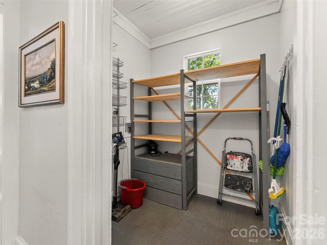 1 Kenilworth Road, Asheville, NC 28803
