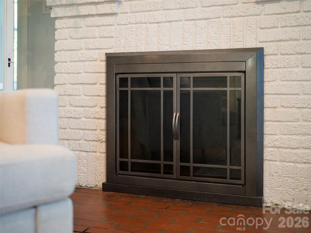 1 Kenilworth Road, Asheville, NC 28803