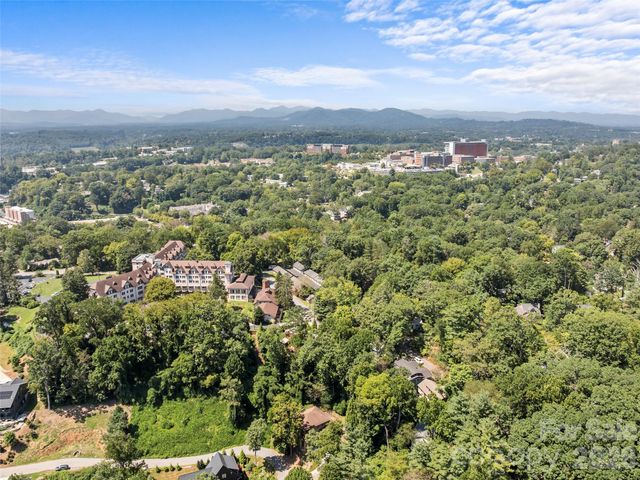 1 Kenilworth Road, Asheville, NC 28803