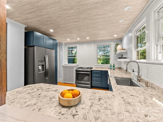 1 Kenilworth Road, Asheville, NC 28803