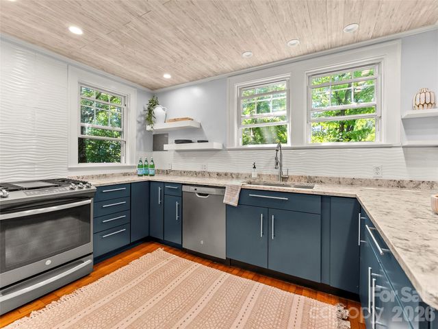 1 Kenilworth Road, Asheville, NC 28803