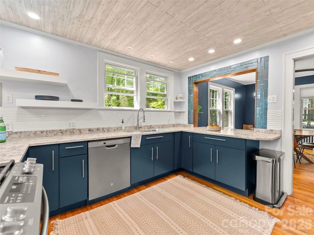1 Kenilworth Road, Asheville, NC 28803
