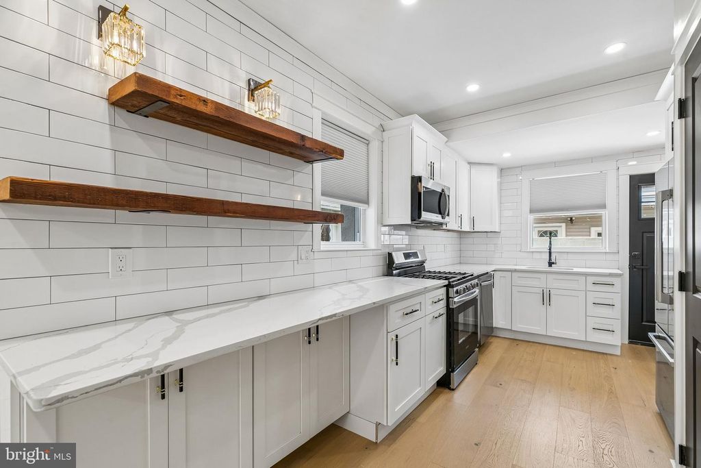 1652 S LECOUNT ST, PHILADELPHIA, PA 19145 — photo 3