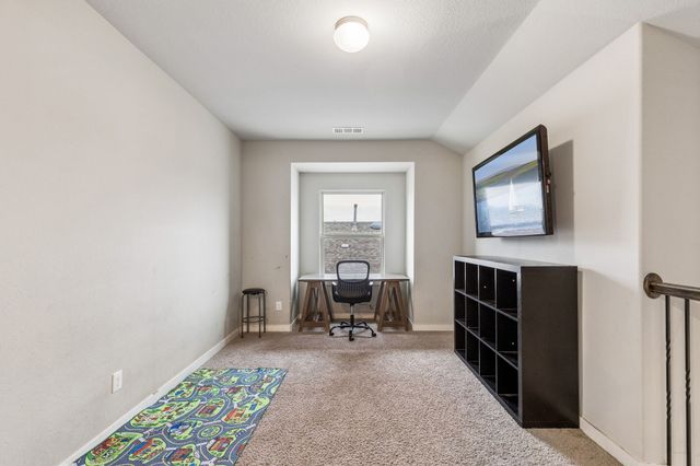 1813 Meadow Trail Lane, Aubrey, TX 76227