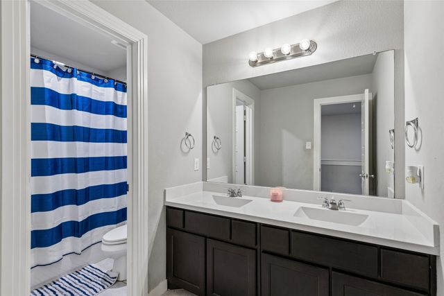 1813 Meadow Trail Lane, Aubrey, TX 76227