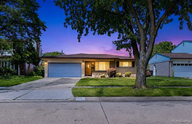 3125 Hedge Drive, Sterling Heights, MI 48310