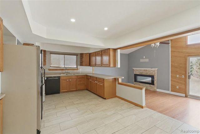 3125 Hedge Drive, Sterling Heights, MI 48310