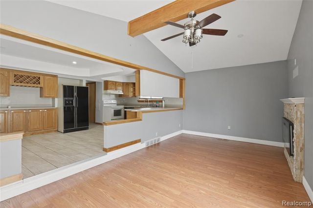 3125 Hedge Drive, Sterling Heights, MI 48310