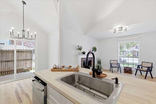 209 Rodeo Drive, Keller, TX 76248