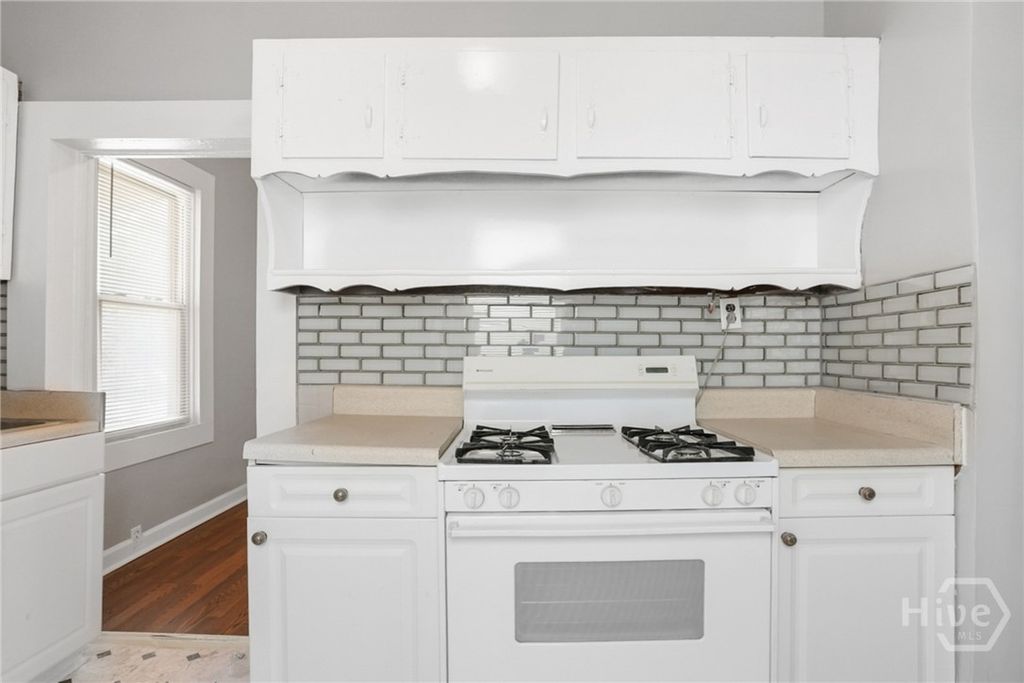 Image 15 of property listing at 1023 W 37th Street, Savannah, GA 31415