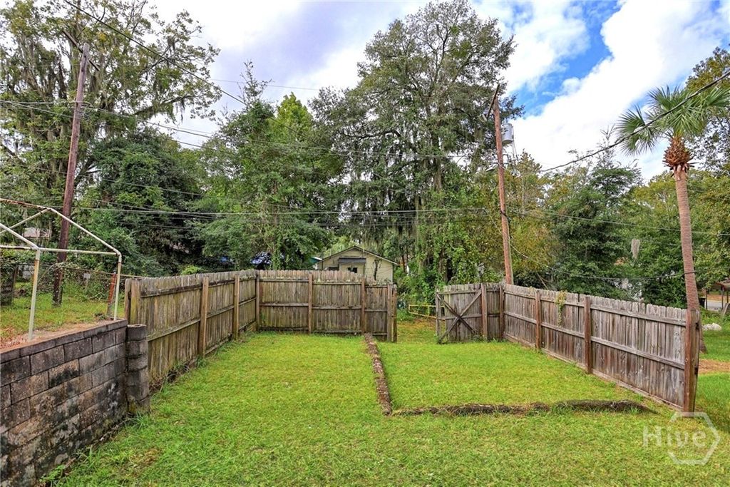 Image 29 of property listing at 1023 W 37th Street, Savannah, GA 31415