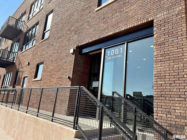 1001 SW Adams St Unit 101, Peoria, IL 61602