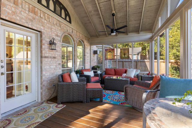 6 Tethered Vine Place, The Woodlands, TX 77382